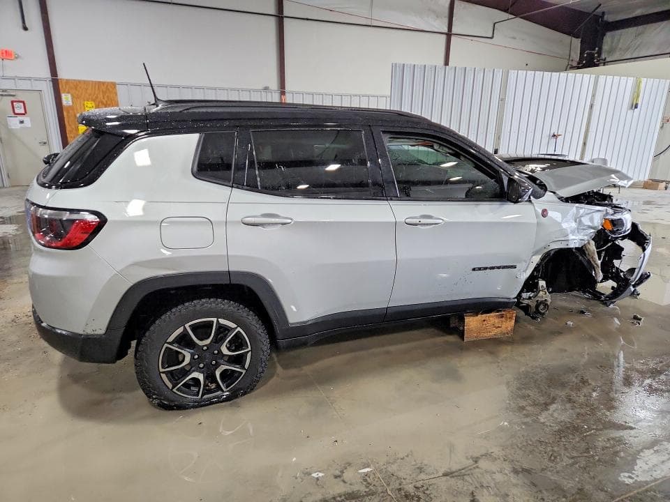 2024 JEEP COMPASS TRAILHAWK 3
