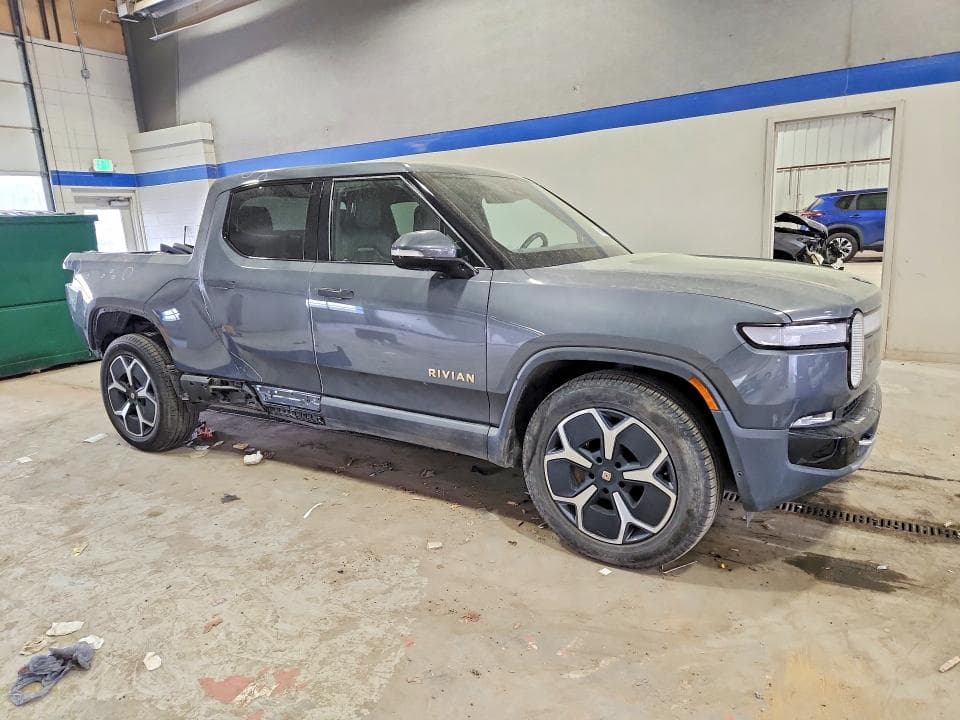 2022 RIVIAN R1T ADVENTURE 4