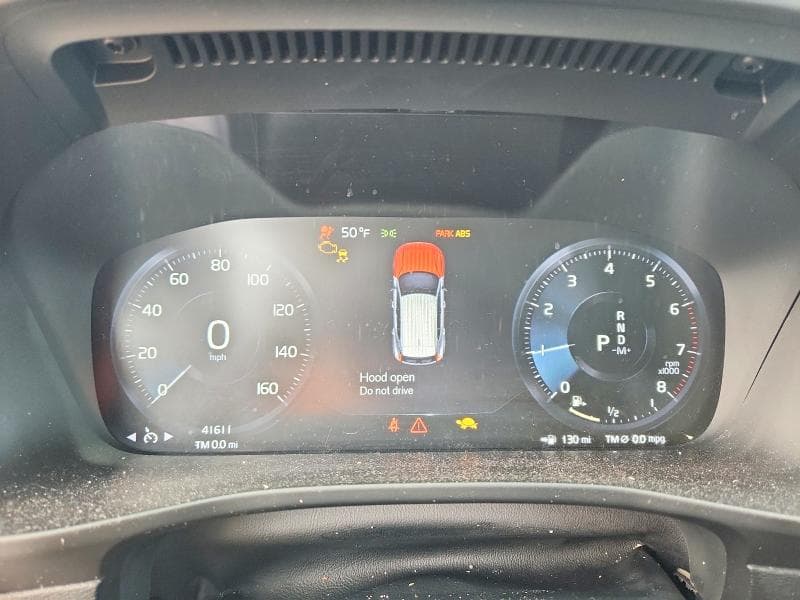2020 VOLVO XC40 T5 MOMENTUM 9