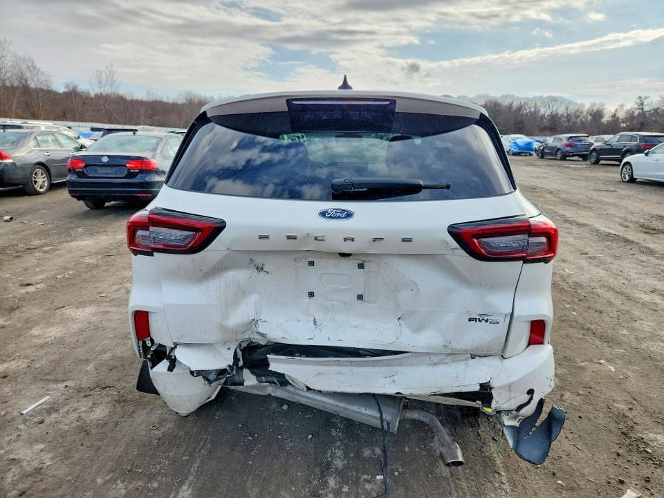 2023 FORD ESCAPE ST LINE 6