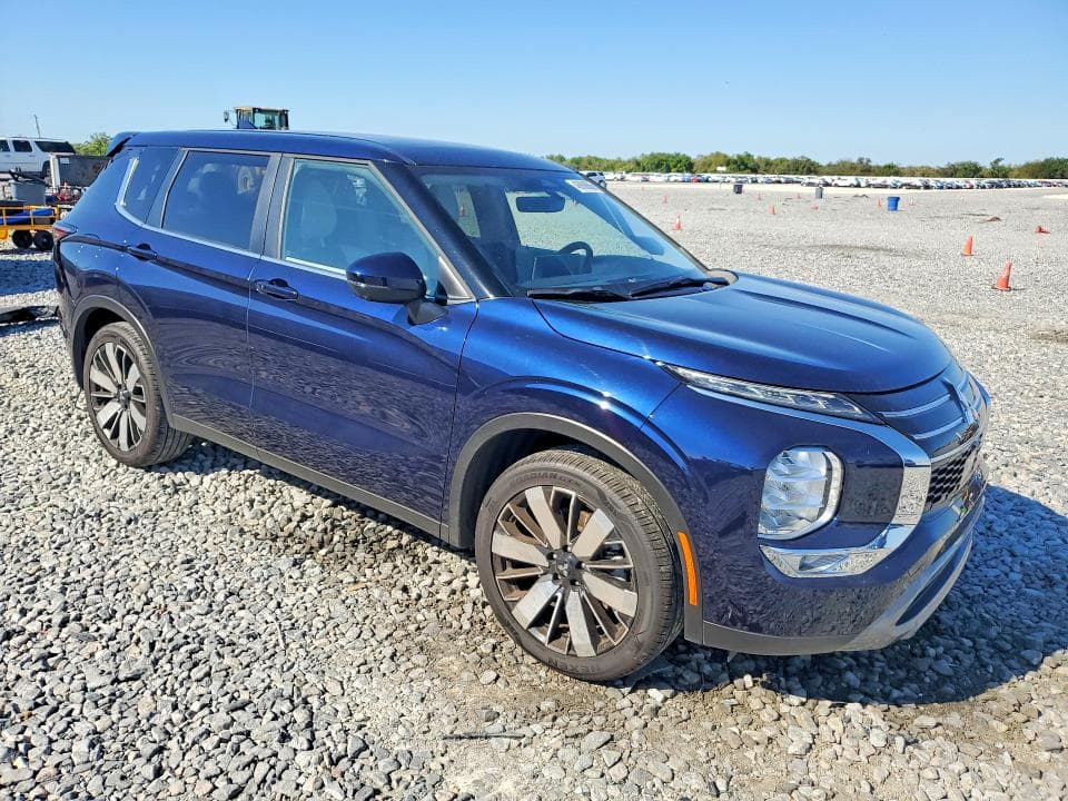 2025 MITSUBISHI OUTLANDER SE 4