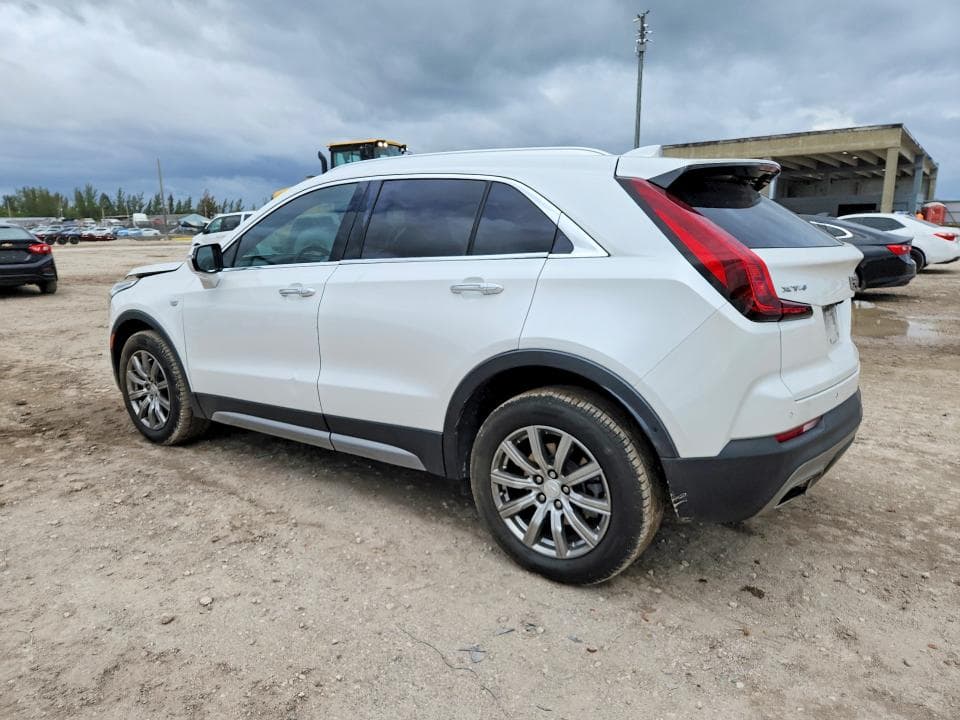 2022 CADILLAC XT4 PREMIUM LUXURY 2