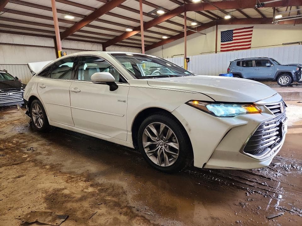 2021 TOYOTA AVALON XLE 4