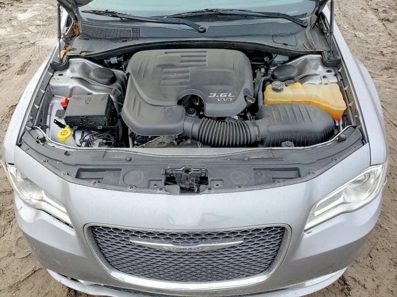 2018 CHRYSLER 300 LIMITED 11