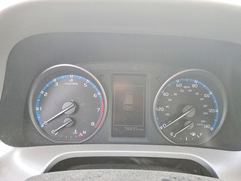 2017 TOYOTA RAV4 XLE 9