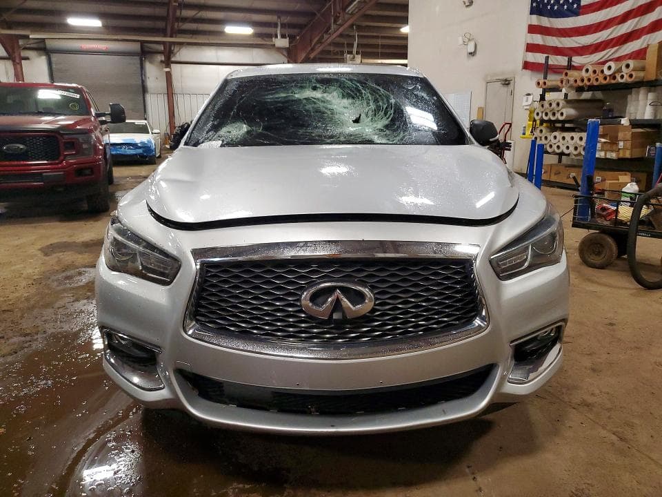 2017 INFINITI QX60 BASE 5
