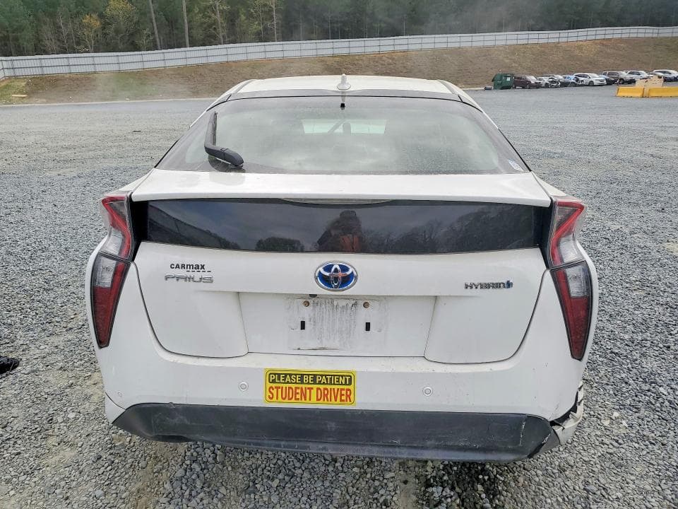 2018 TOYOTA PRIUS TWO 6