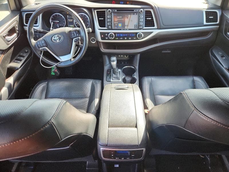 2018 TOYOTA HIGHLANDER LIMITED 8