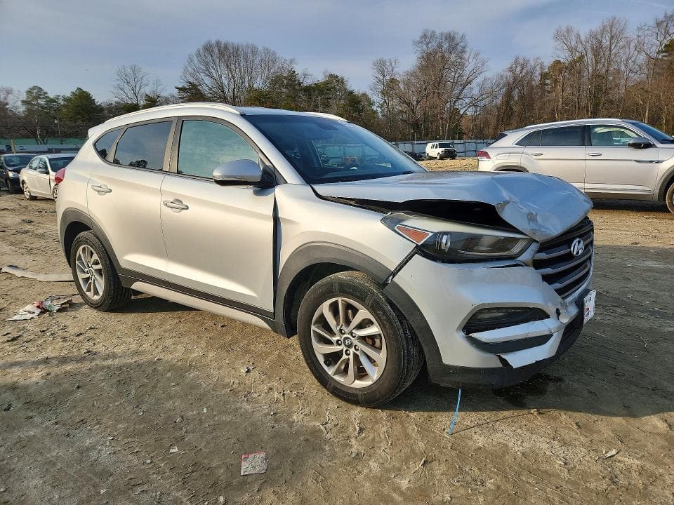 2017 HYUNDAI TUCSON SE PLUS 4