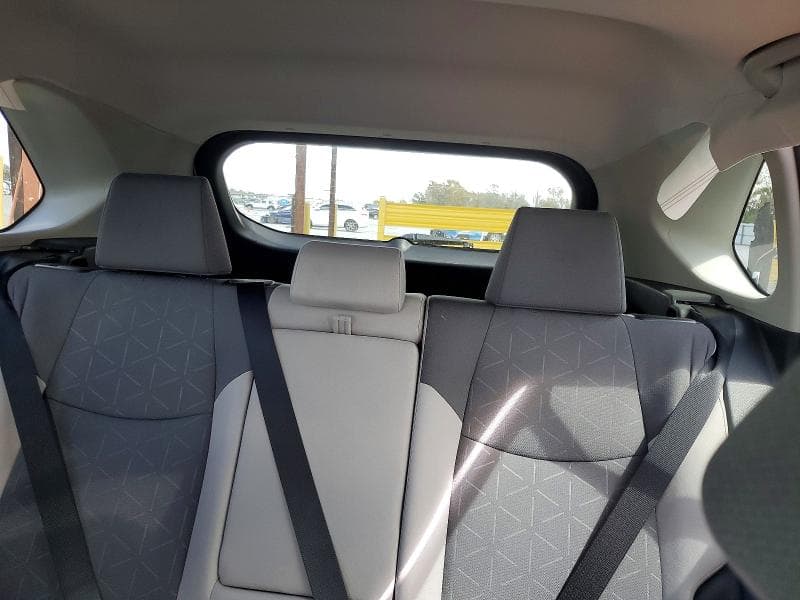 2024 TOYOTA RAV4 XLE 10