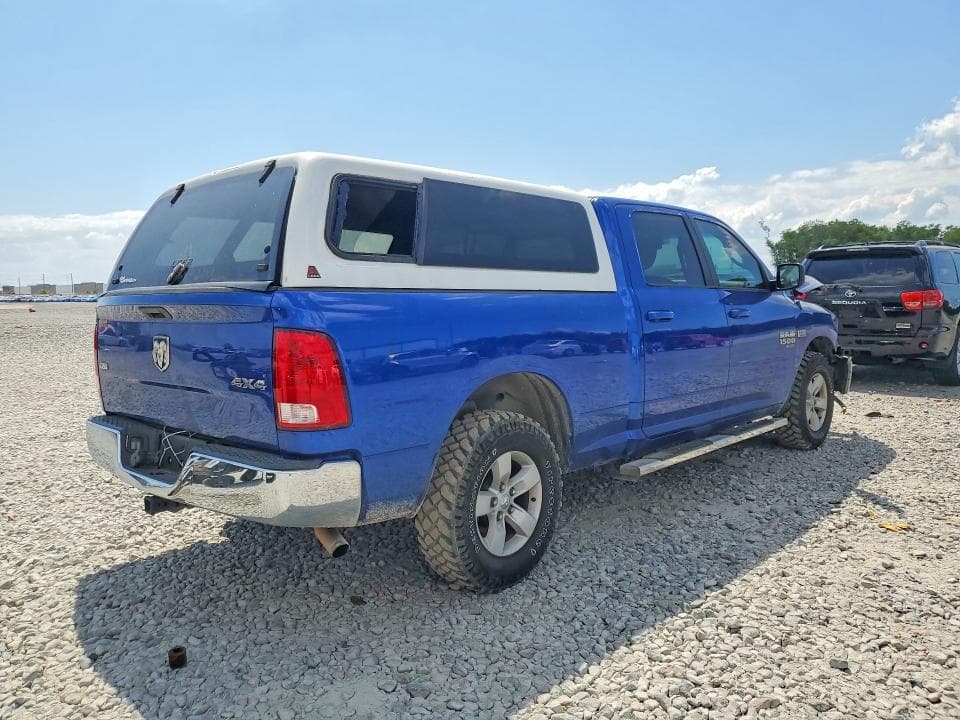 2019 RAM 1500 CLASSIC SLT 3