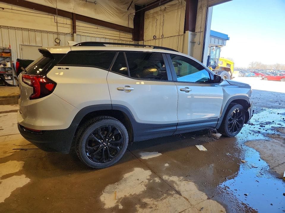 2022 GMC TERRAIN SLE 3