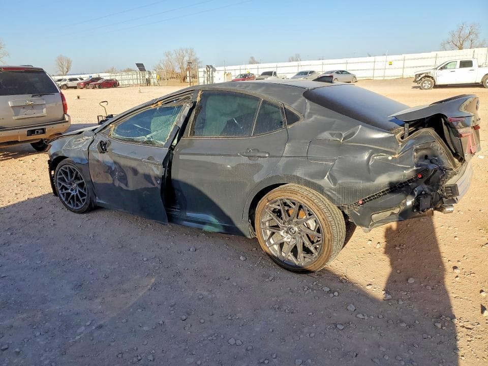 2025 TOYOTA CAMRY XSE 2