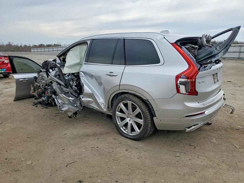 2018 VOLVO XC90 T6 2