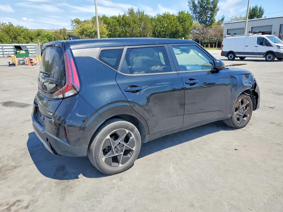 2023 KIA SOUL EX 3
