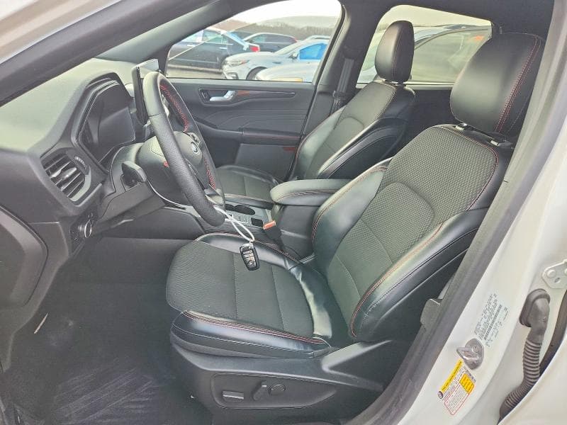 2023 FORD ESCAPE ST LINE 7