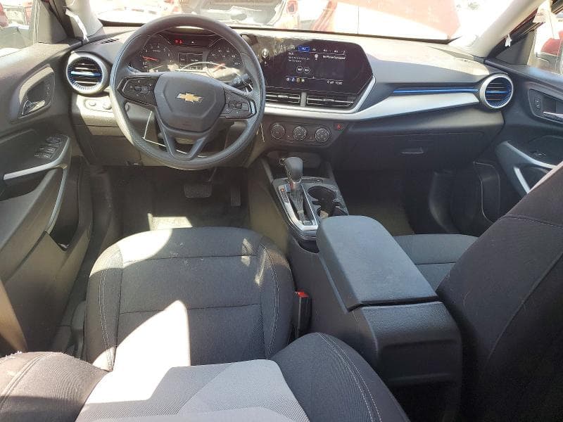 2025 CHEVROLET TRAX LS 8