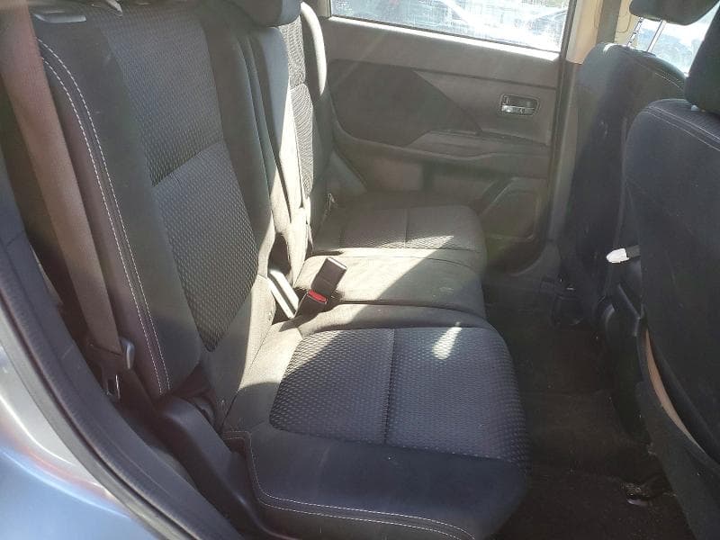2017 MITSUBISHI OUTLANDER SE 10