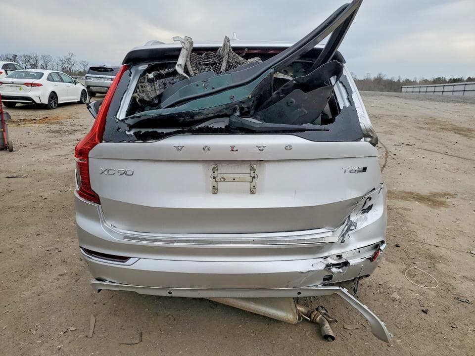 2018 VOLVO XC90 T6 6