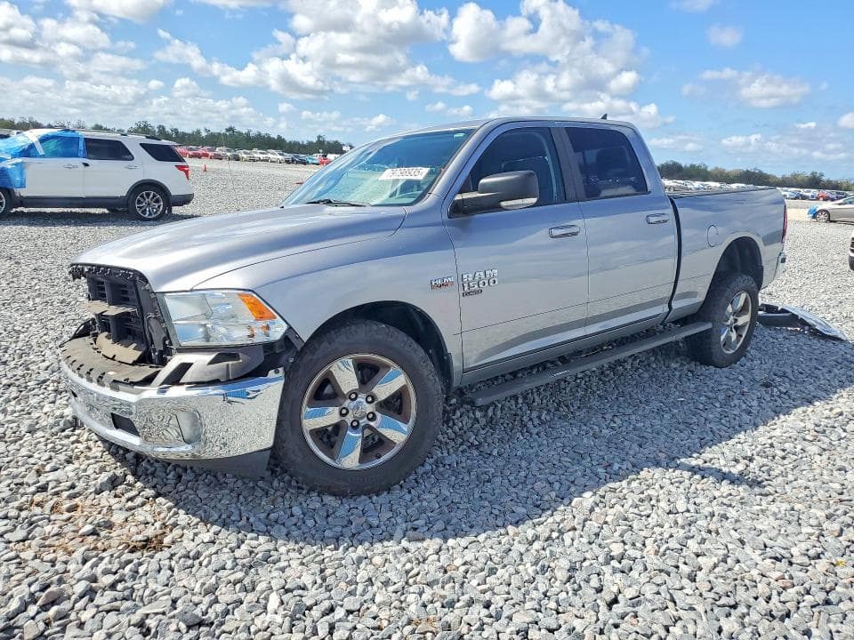2019 RAM 1500 CLASSIC SLT - 1