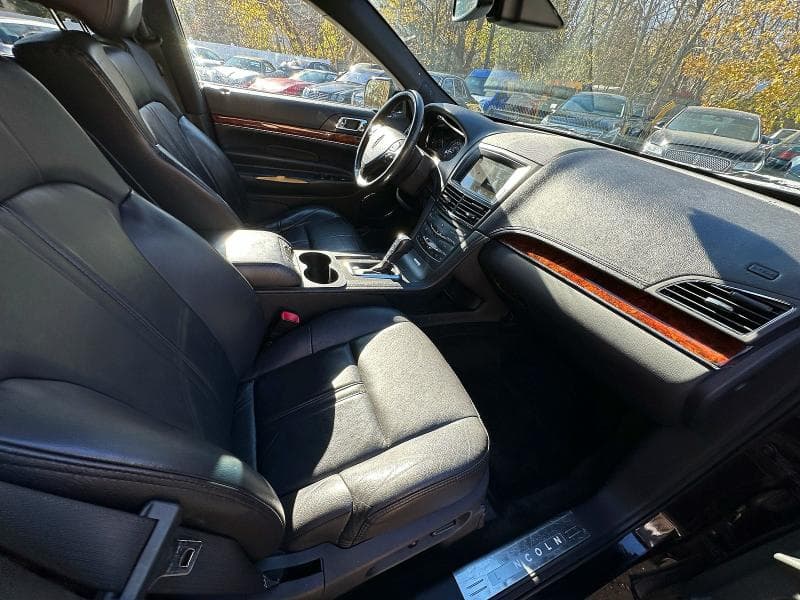 2018 LINCOLN MKT 5