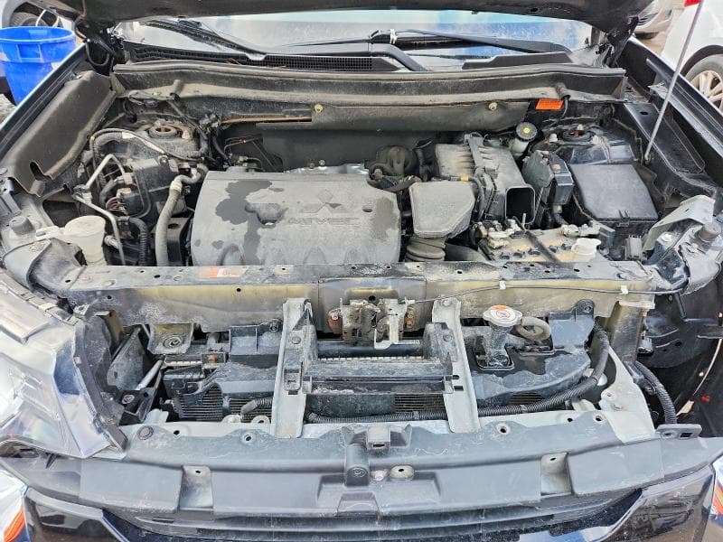2019 MITSUBISHI OUTLANDER ES 12