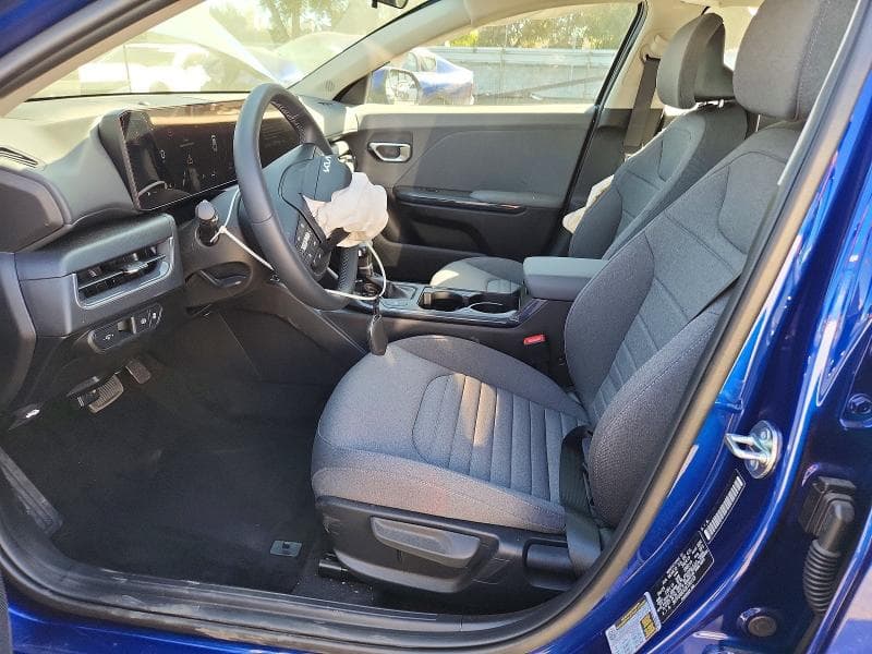 2025 KIA K4 EX 7