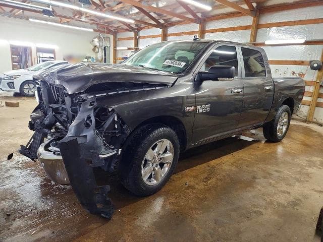 2018 RAM 1500 SLT - 1