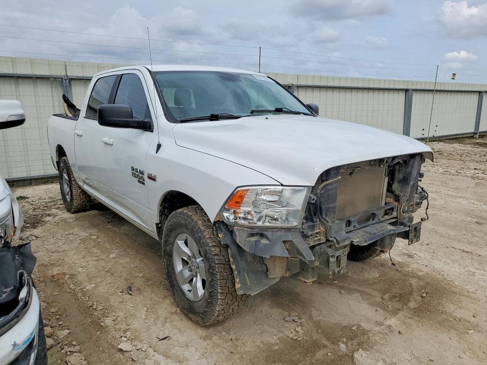 2019 RAM 1500 CLASSIC SLT 4
