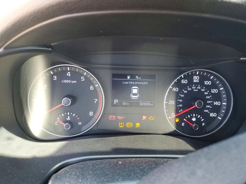 2020 KIA FORTE FE 9