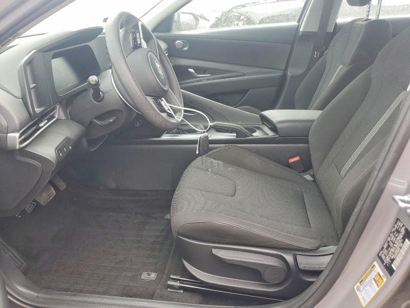 2025 HYUNDAI ELANTRA SE 7