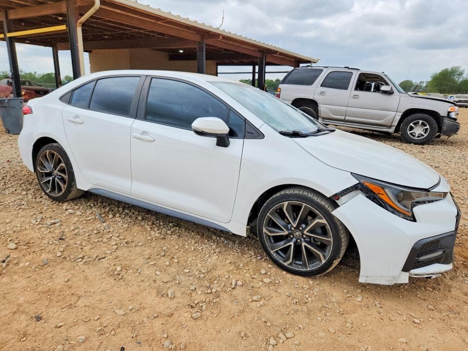 2020 TOYOTA COROLLA SE 4