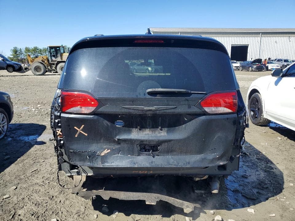 2019 CHRYSLER PACIFICA TOURING L 6