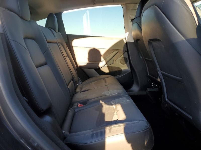 2024 TESLA MODEL Y 10