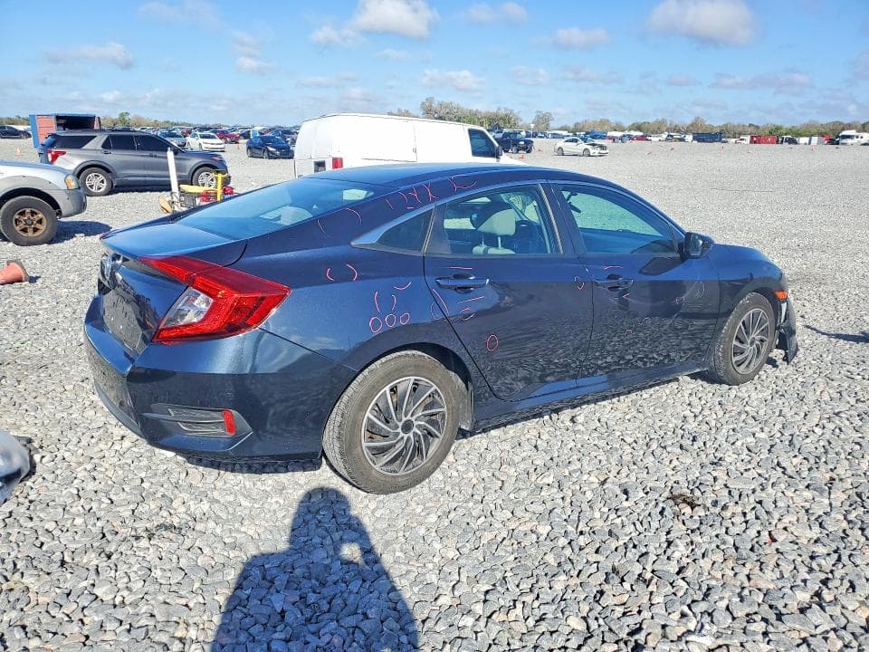2017 HONDA CIVIC LX 3