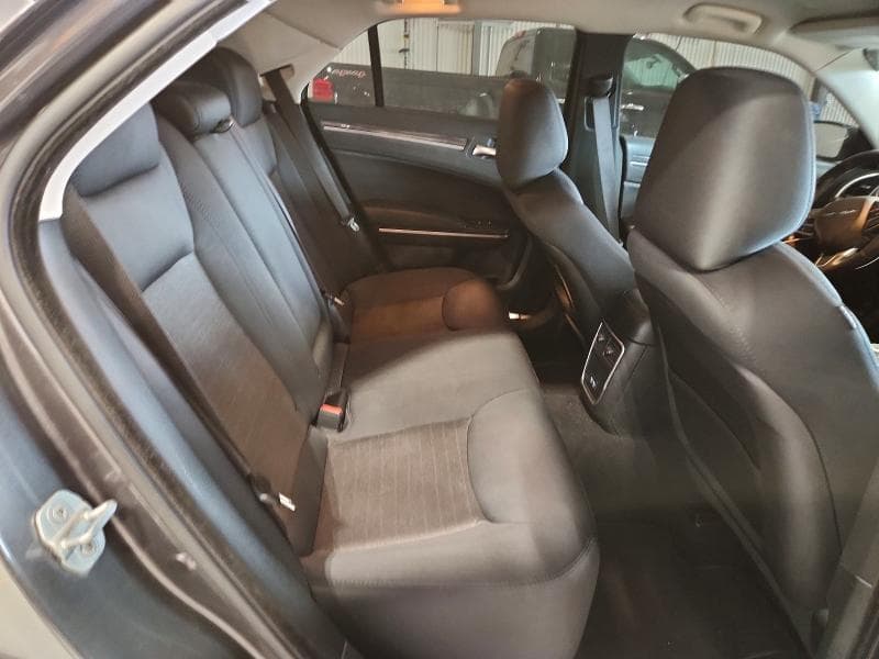2019 CHRYSLER 300 TOURING 10