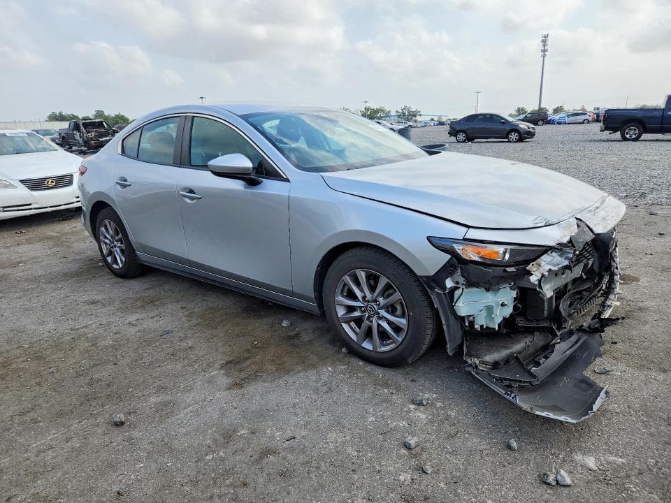2021 MAZDA 3 4