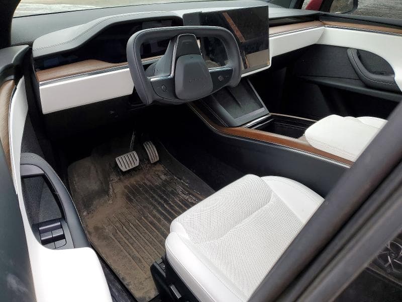 2023 TESLA MODEL X 8