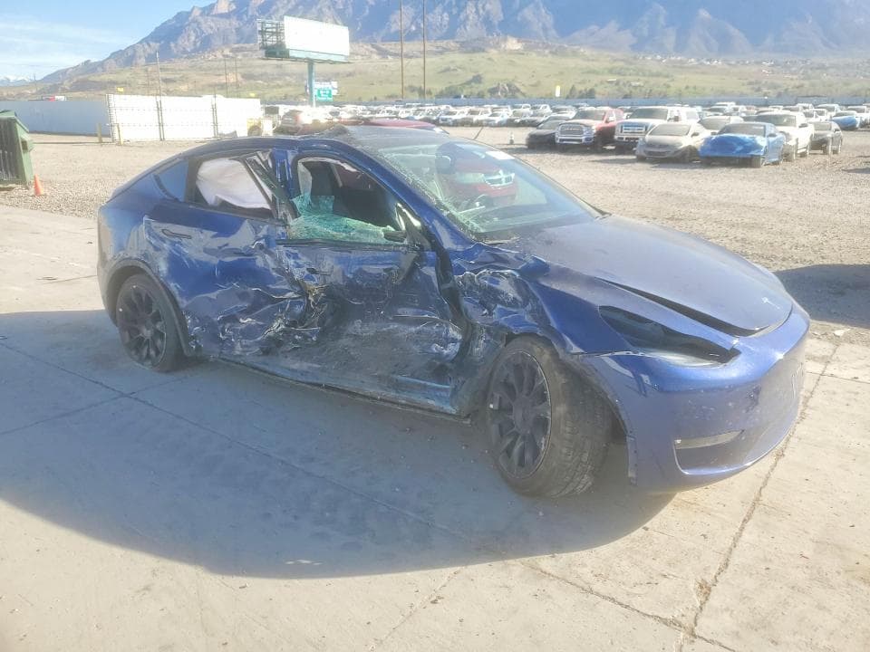 2022 TESLA MODEL Y 4