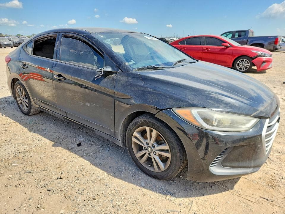 2018 HYUNDAI ELANTRA SEL 4