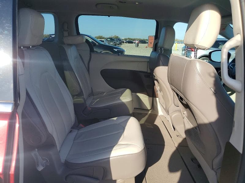 2018 CHRYSLER PACIFICA TOURING L 11