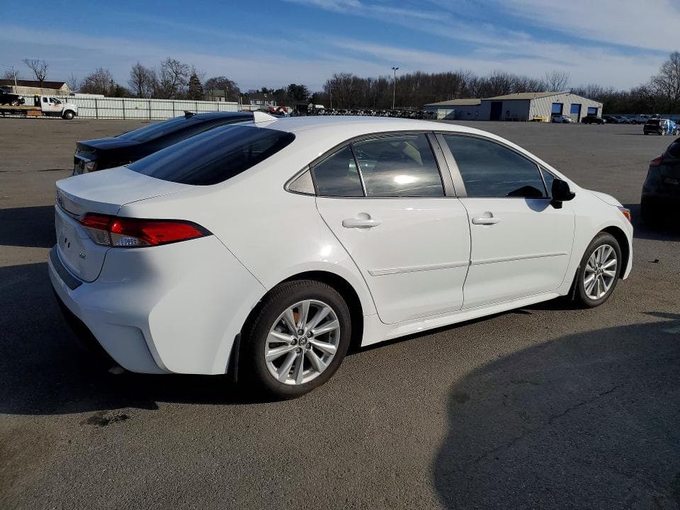 2025 TOYOTA COROLLA LE 3