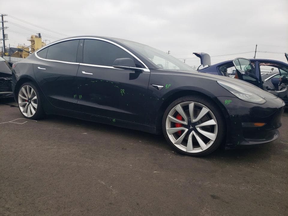 2018 TESLA MODEL 3 4