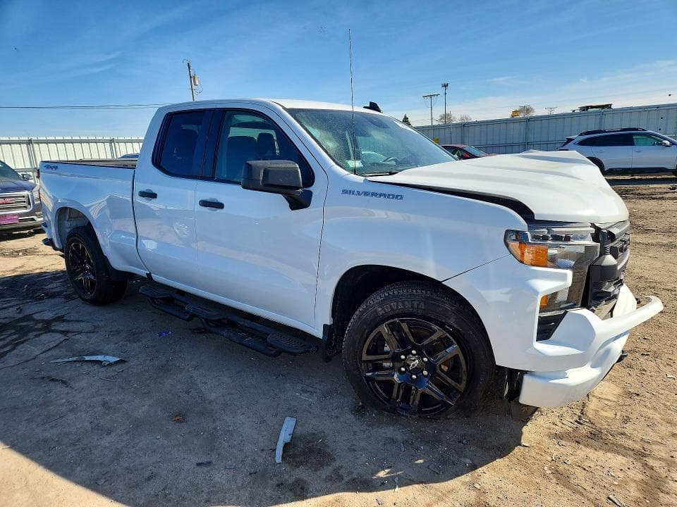 2022 CHEVROLET SILVERADO K1500 CUSTOM 4