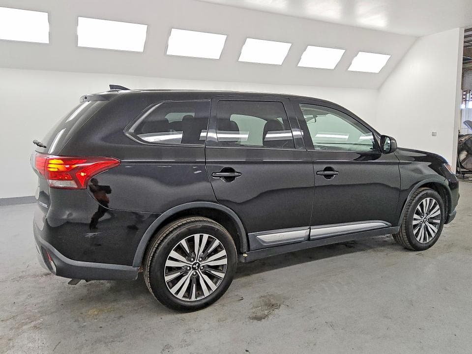 2019 MITSUBISHI OUTLANDER SE 3