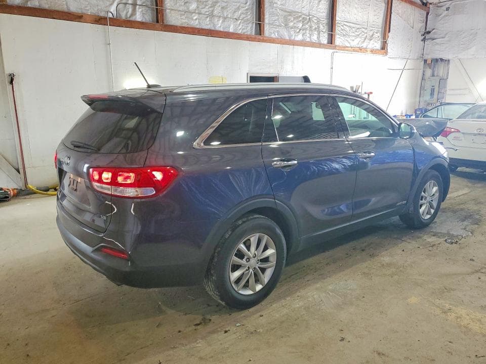 2017 KIA SORENTO LX V6 3