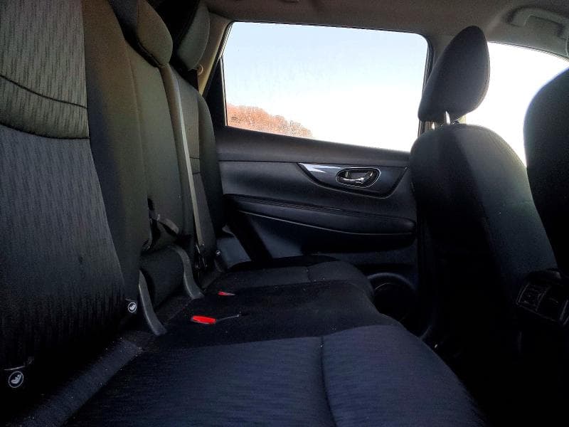 2017 NISSAN ROGUE SV 11