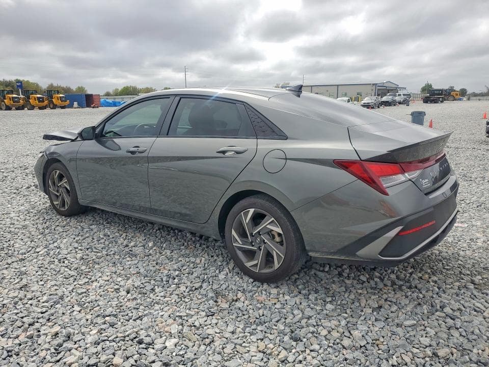 2025 HYUNDAI ELANTRA SEL SPORT 2
