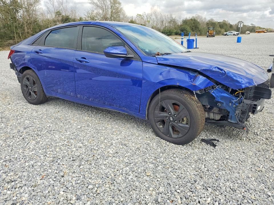 2021 HYUNDAI ELANTRA SEL 4