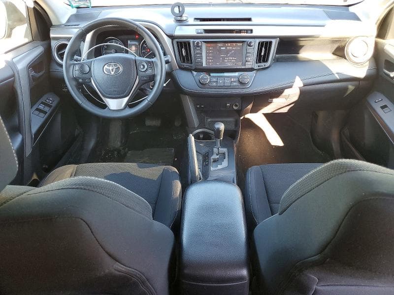 2017 TOYOTA RAV4 XLE 8